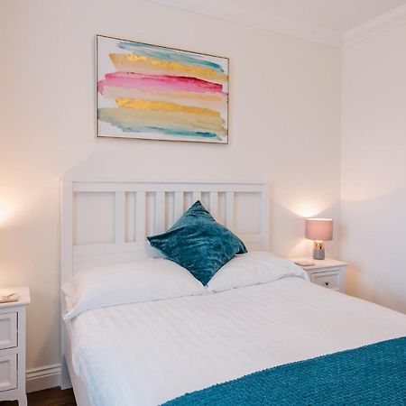 Charming Chic Appartment With 24Hr Parking Northampton Exteriér fotografie